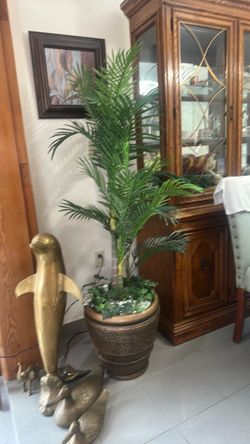 Decorative plant with vase