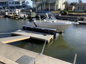 Hydrohoist Boat Lift - air driven floating lift
