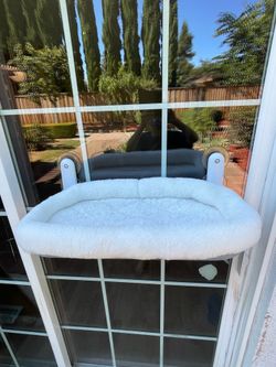 Cat bed for window