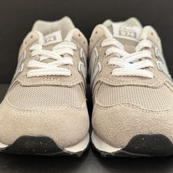 New Balance 574 Core Kids Grey White Sneakers PC574EVG Size 2 US / 1.5 UK NEW