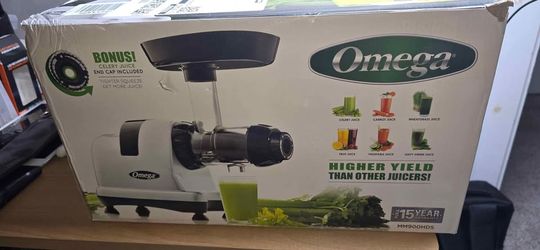 Omega juicer