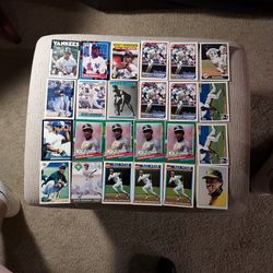 24 Rickey Henderson Baseball Card Lot