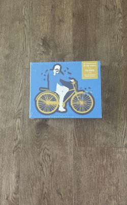 Bill Cunningham On The Street 750 Pieces bicycle shaped jigsaw puzzle
