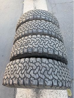 (4) 275/70R17 Bfgoodrich All Terrain