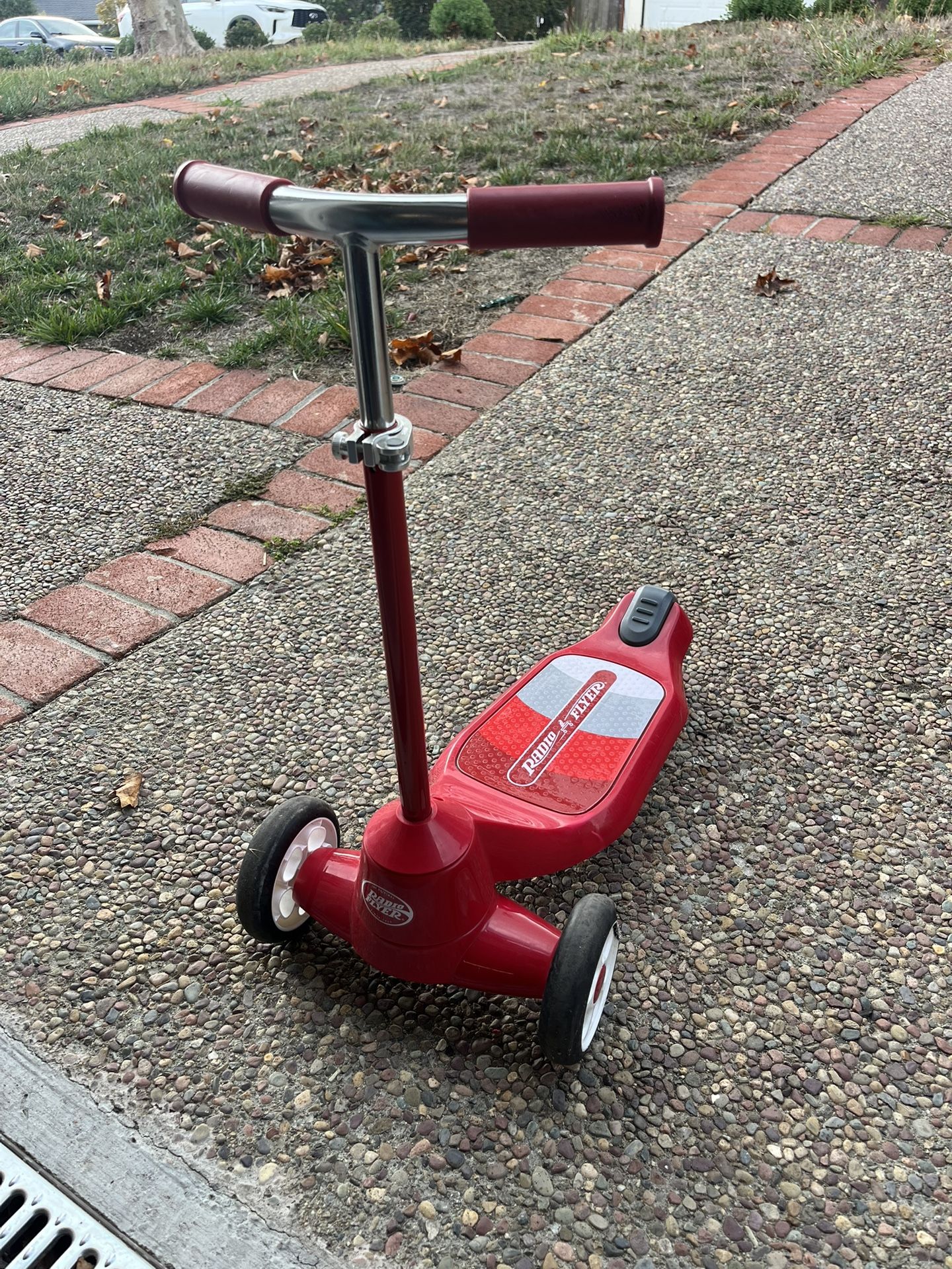 Radio Flyer Red Scooter