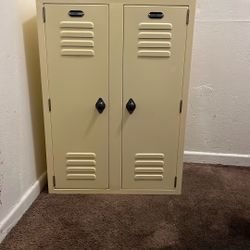 American Girl Doll Double Lockers