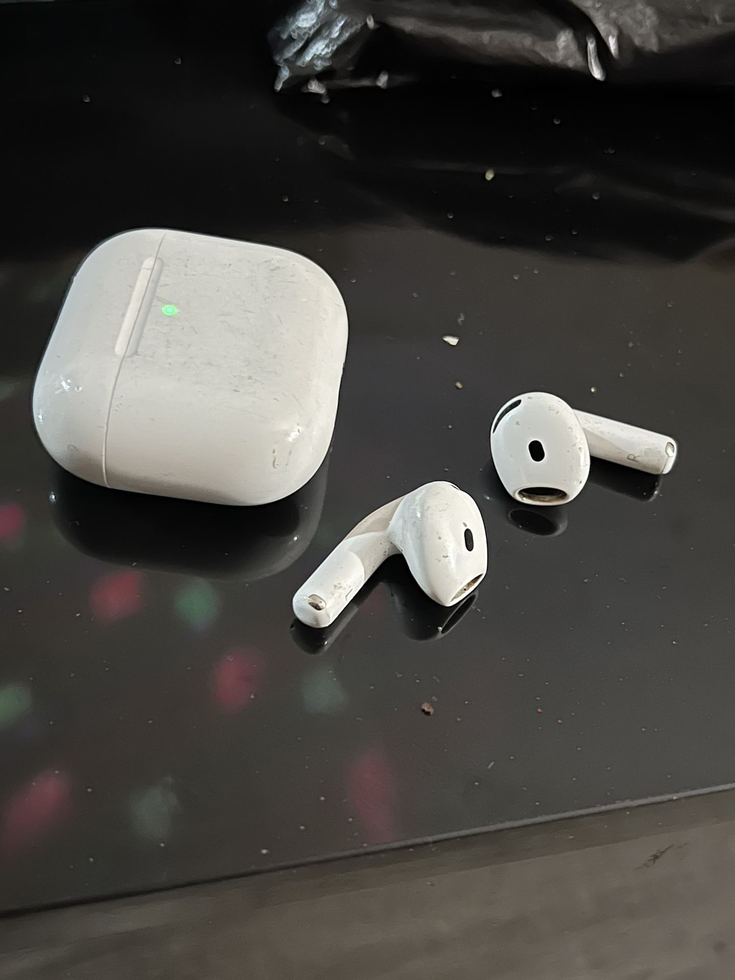 Apple AirPods 4