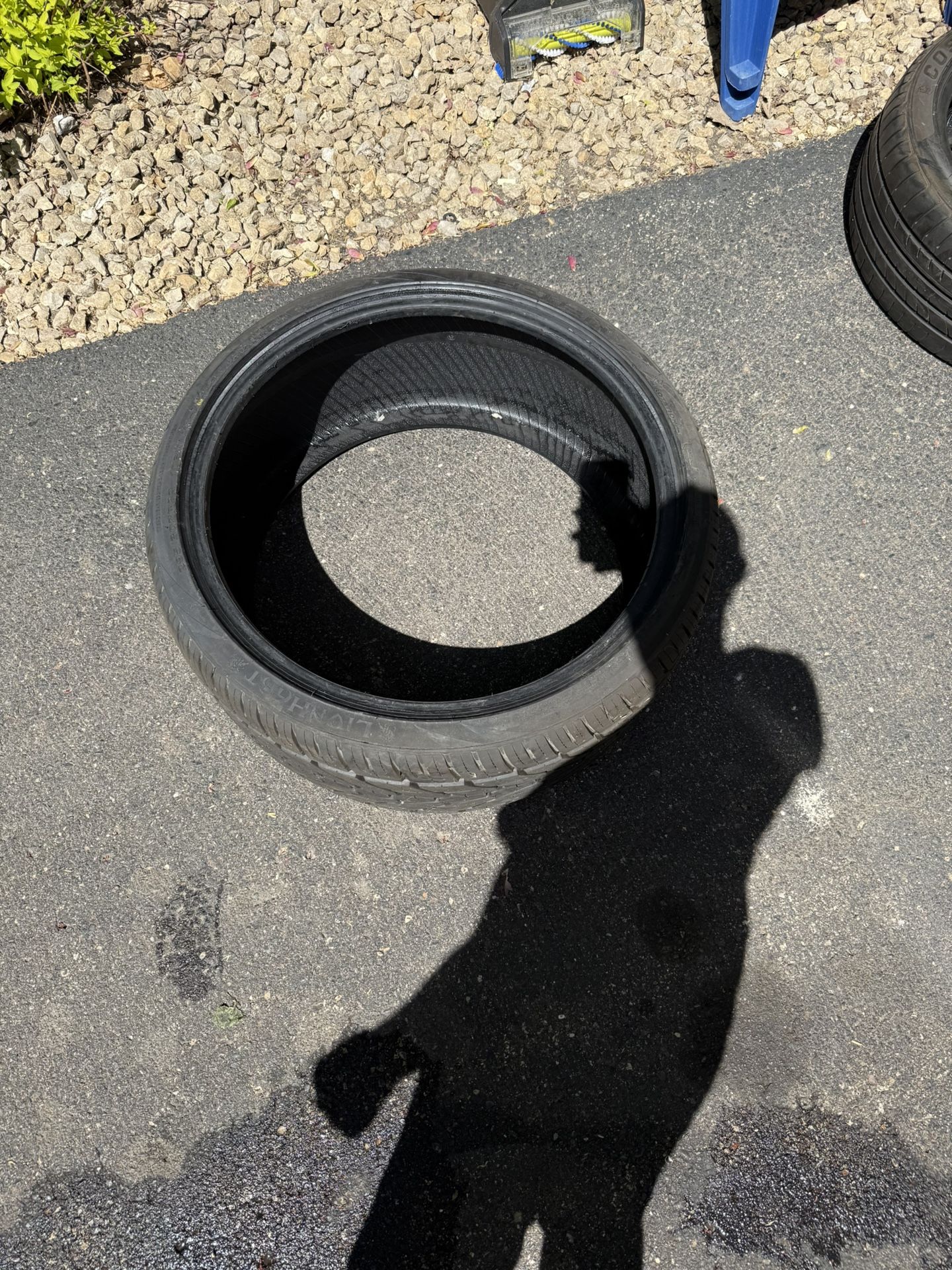 LionHart Tire