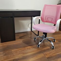 Desk And Chair 