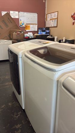 Nice like new Samsung washer and gas dryer set