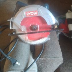 Ryobi Saw