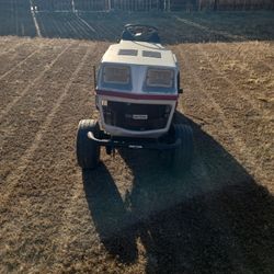 CRAFTSMAN - GT/18 TWIN 6SPEED GARDEN TRACTOR 