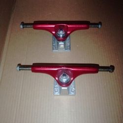 Thunder Skateboard Trucks Size 8.5