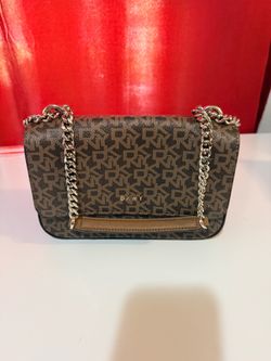 Small DKNY purse 👜