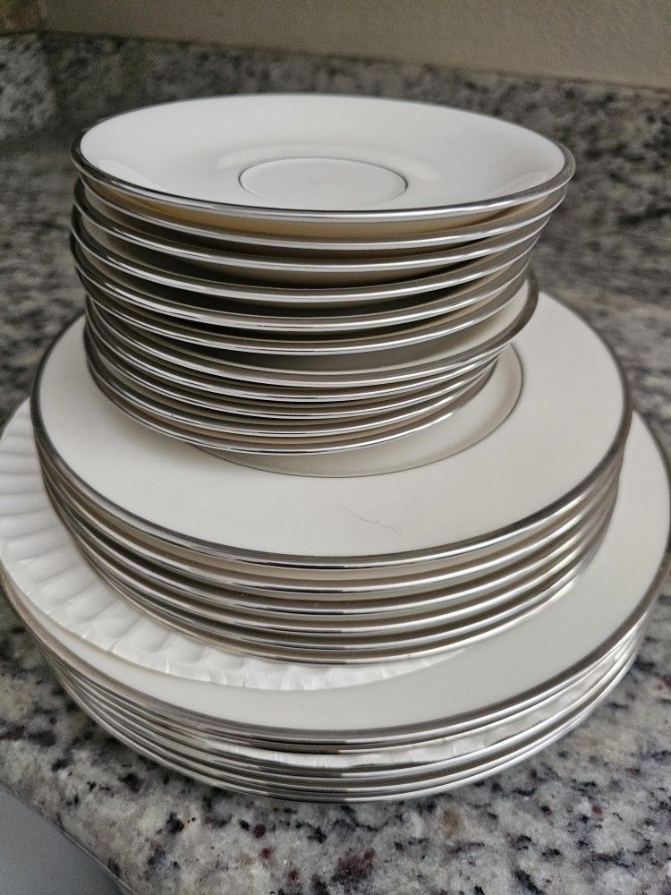 Lenox Montclair China Set Gold Seal