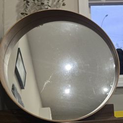 Mirror 