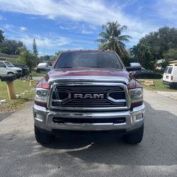 RAM  3500  LARAMIE  CRED CAB 4x4  DIESEL 