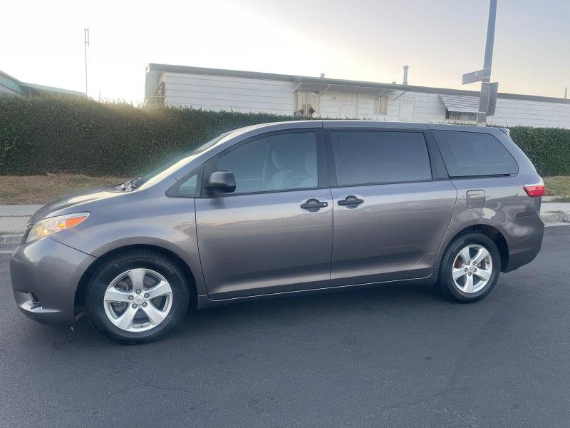 2015 Toyota Sienna