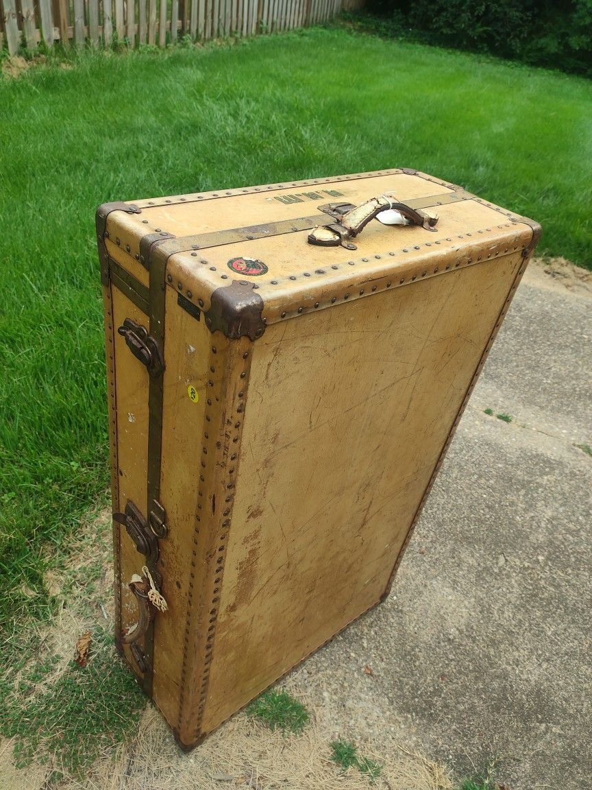 Vintage Trunk