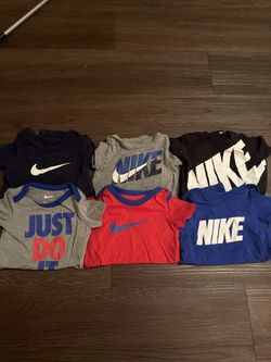 Baby Onesies 6months $10