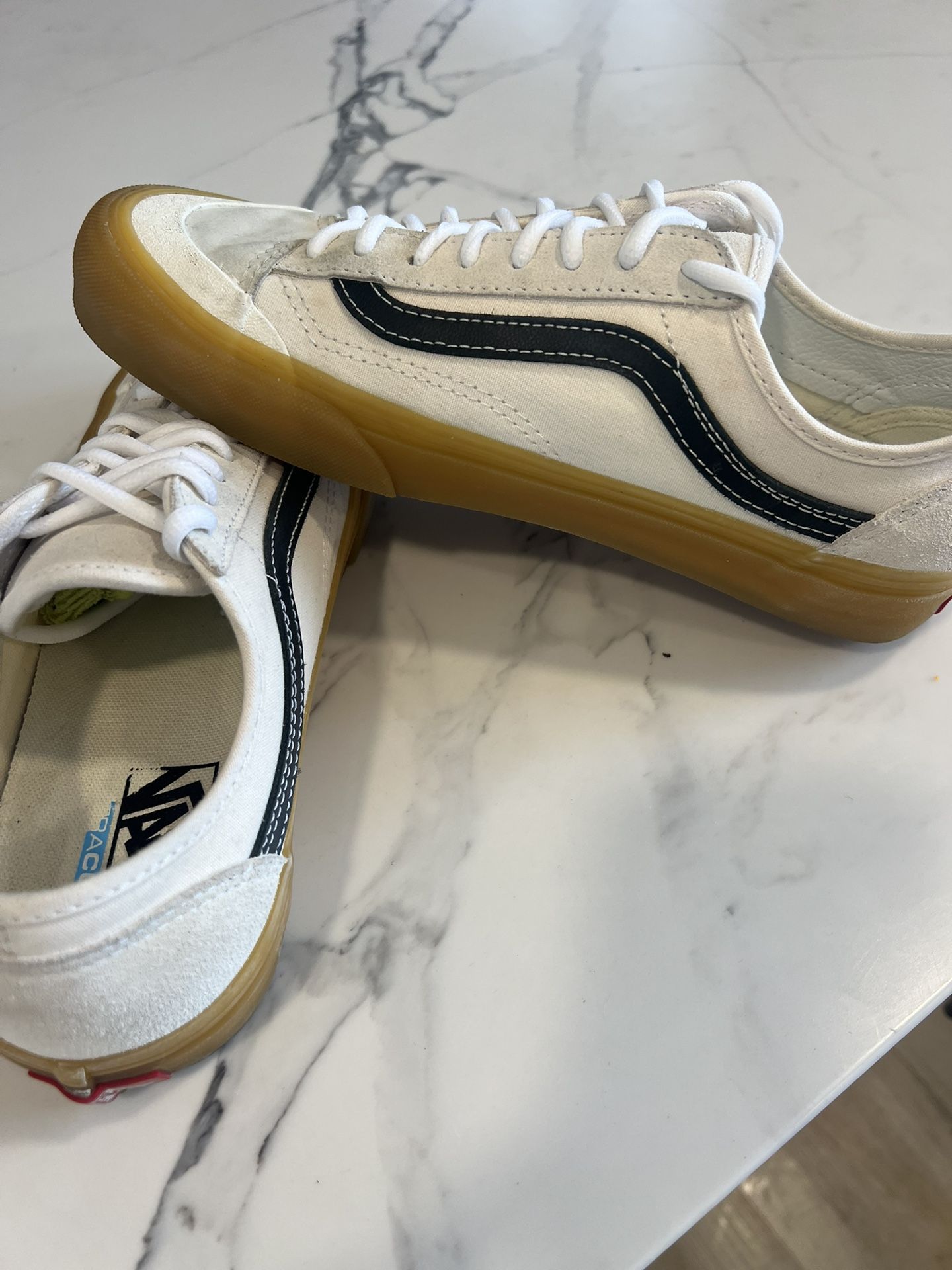 Barely Worn VANS UltraCush White/Black Suede 7.5 Men’s