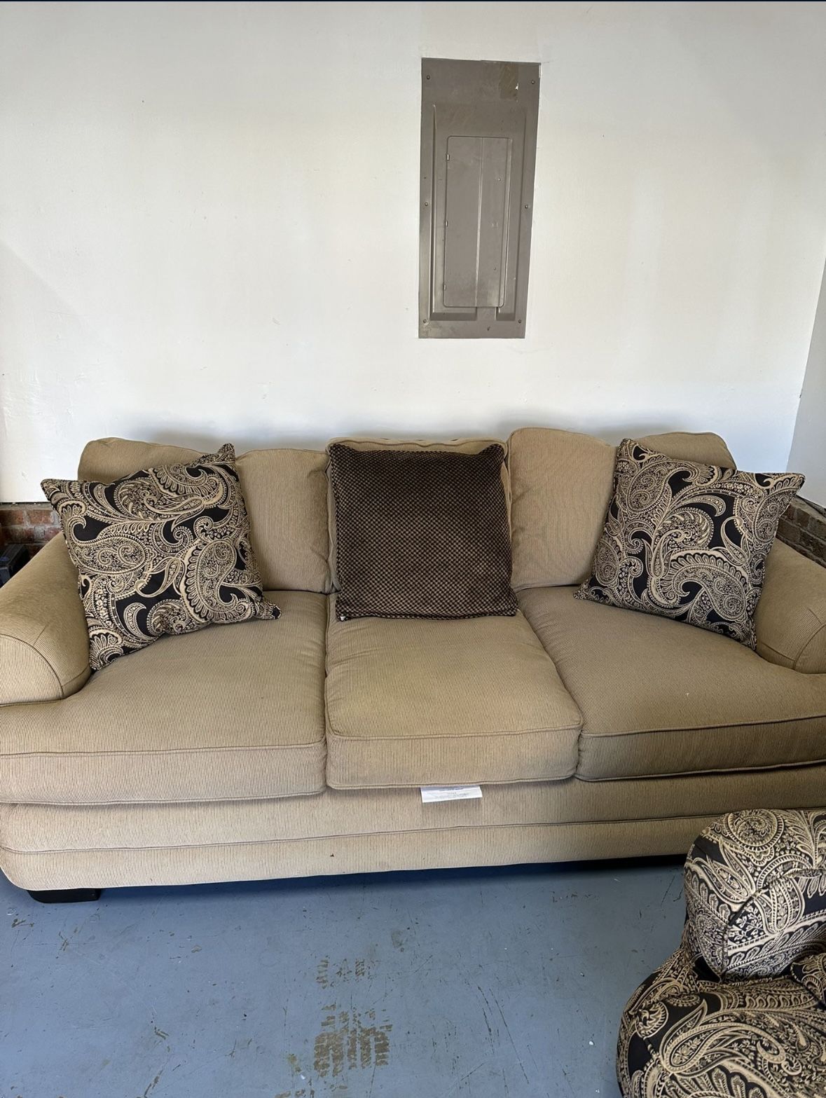 Bassett Couch For Sale 