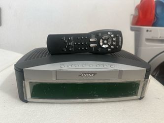 BOSE AV3-2-1 Media Center CD/DVD player With Remote ( NO CABLES)