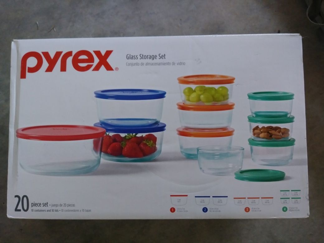 Pyrex glass storage set