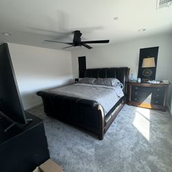 King Side Bed With Side Coffe Table Solid Wood And Leather Headboard 