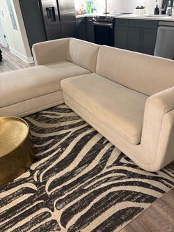 Molina Sectional Sofa
