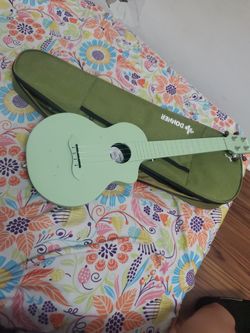 mini guitar 🎸