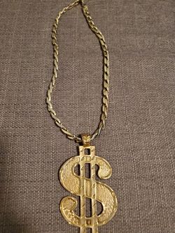 Costume necklace