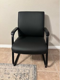 Heavy Duty Office  Guest Chair in Black, 350 lbs.