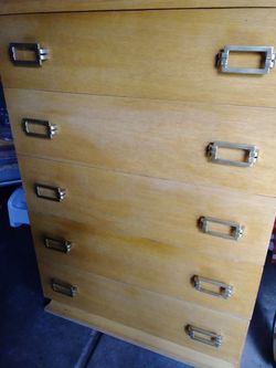 Dresser