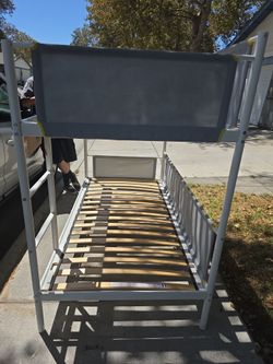 Bunk bed