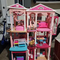 Barbie Dream House 