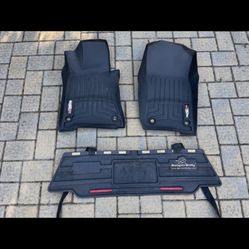 Infiniti Q50/Q60 WeatherTech Floor Mats & Bumper Bully