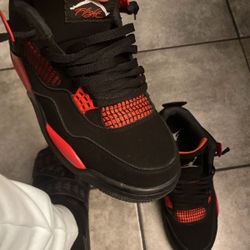 red Thunder 4s