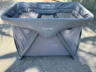 NUNA Cove Aire Go Travel Crib
