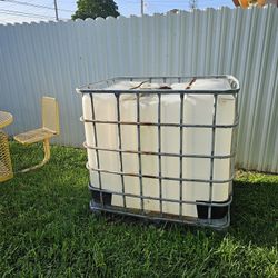 275 Gallon Water Tank With Cage