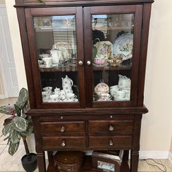 China Cabinet (Without The Antiques)