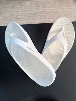 Reel Legends Women's Recovery Slide Sandals White Open Toe Size 8