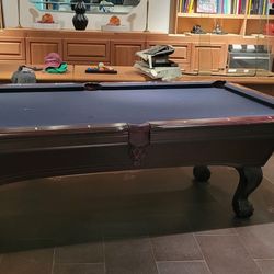 Pool Table 8ft ( Free Delivery & Set Up ) 