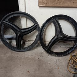2 bike rims