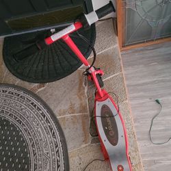 Kid's Red Razor Scooter