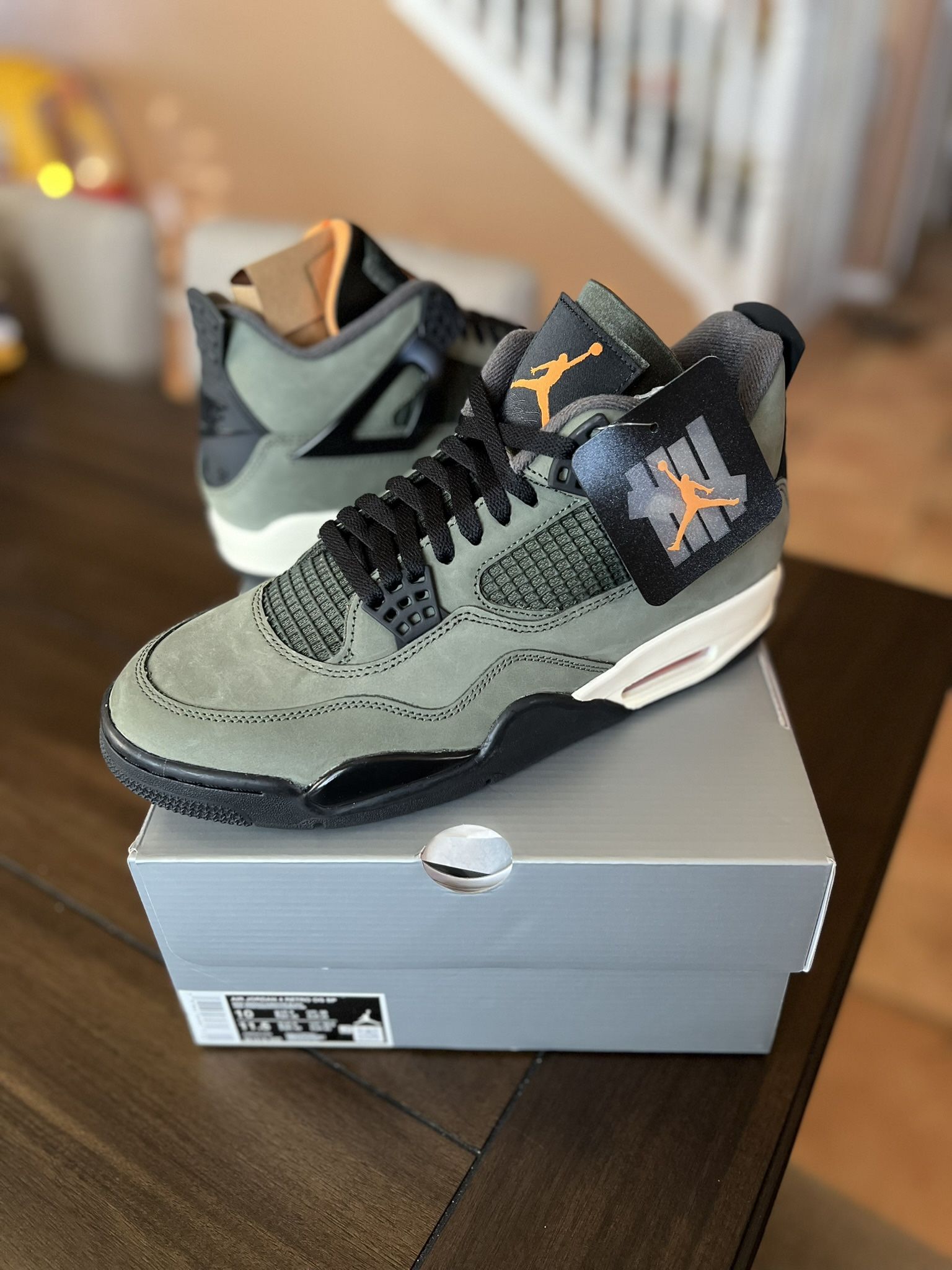 Nike Jordan 4 Retro Undefeated 2025