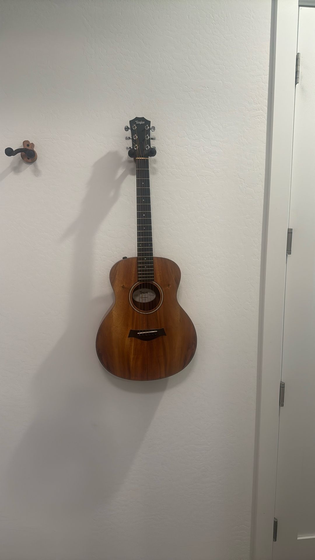 Taylor GS Mini E- Koa Plus (ES2 Pickup)