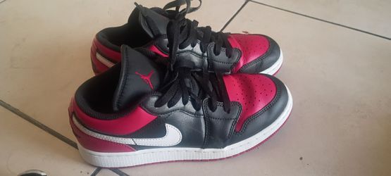 Air Jordan 1 Low Black Red Sneakers