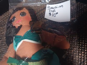 Doll Hawaiian with her Hawaiian outfit