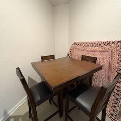 Counter Height Dining Set (table & 4 Stools)